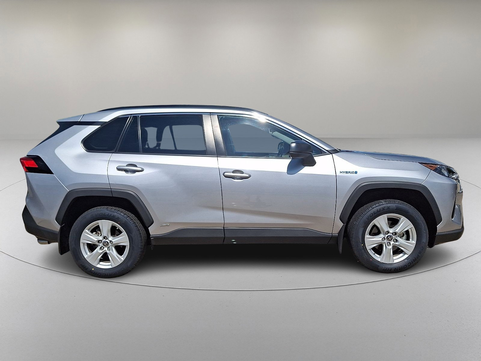 Used 2021 Toyota RAV4 LE image 12