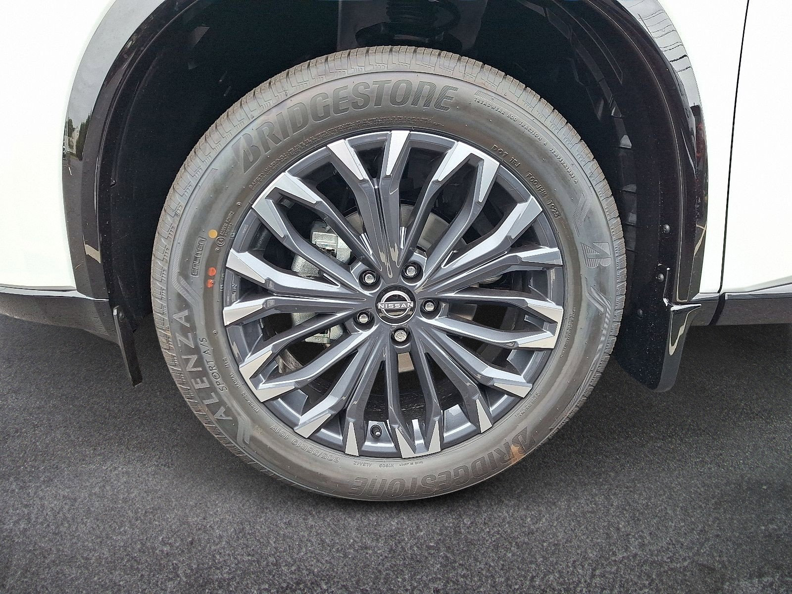 New 2026 Nissan Rogue Platinum image 4