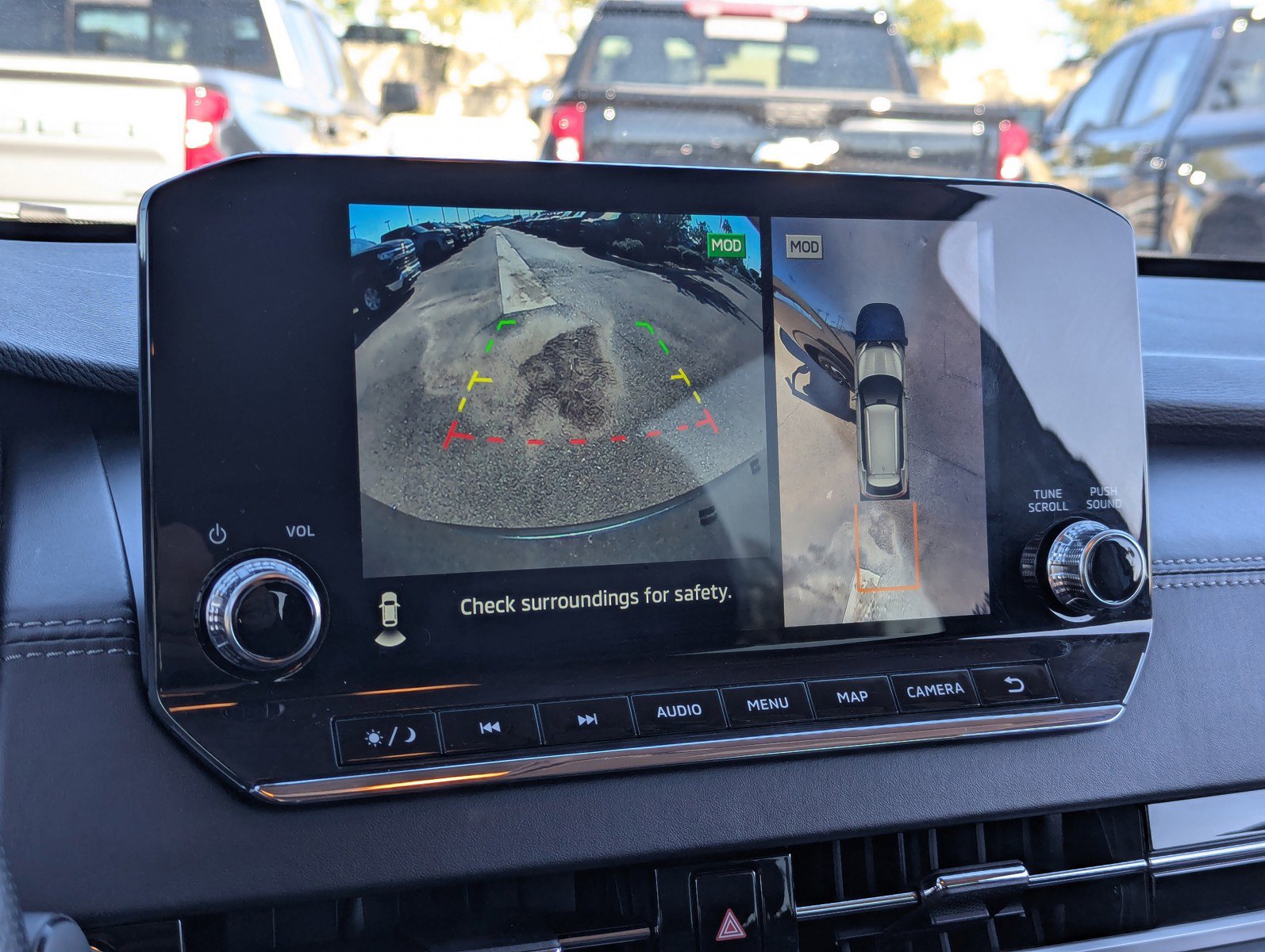 Used 2024 Mitsubishi Outlander SE image 35