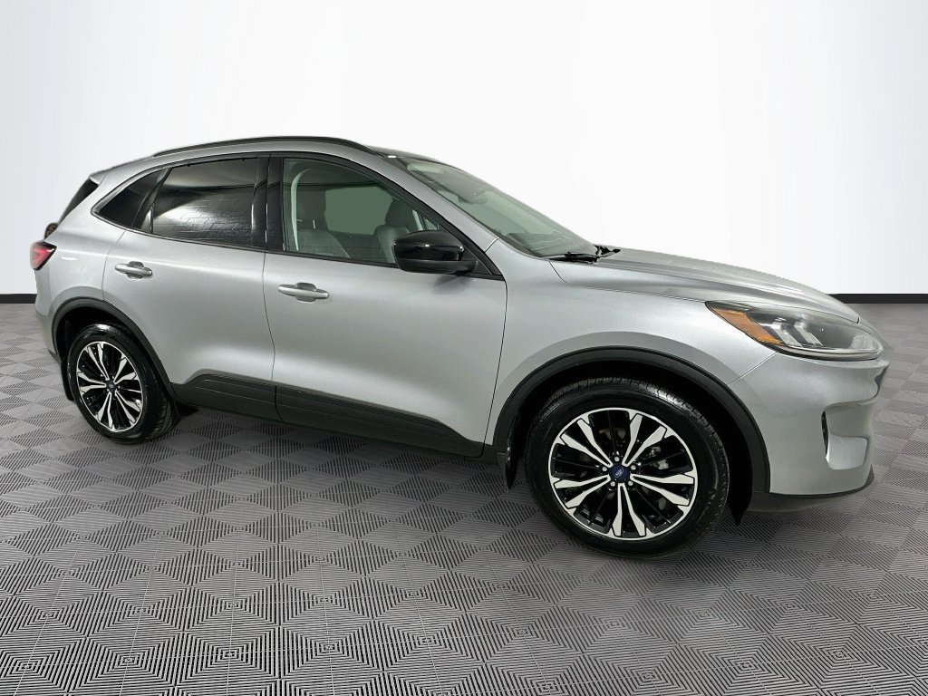 Certified 2021 Ford Escape SE w/ SE Sport Appearance Package AWD/4WD image 8