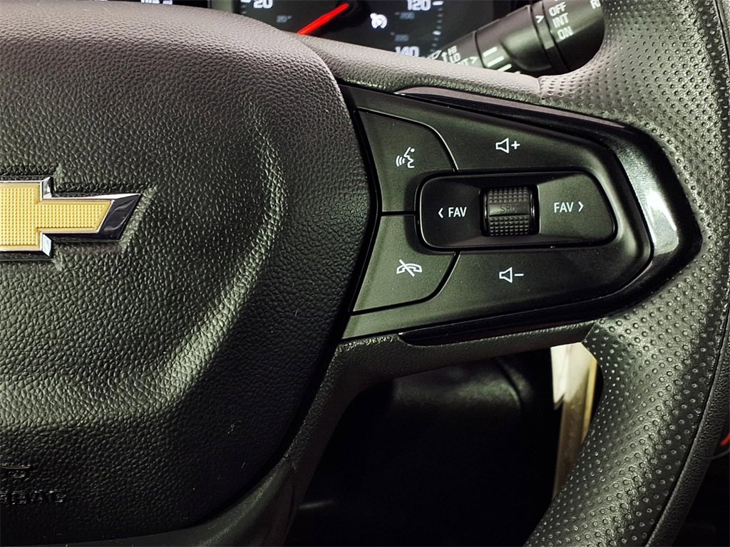 Used 2025 Chevrolet Trax LS w/ LS Convenience Package image 19