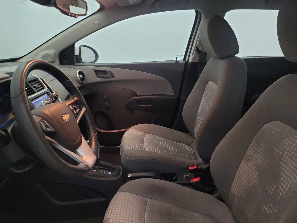 Used 2020 Chevrolet Sonic LT image 17