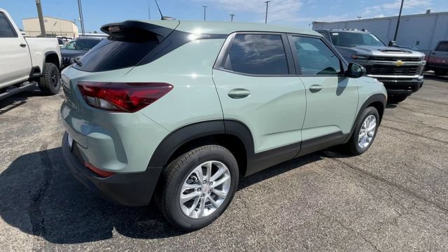 New 2026 Chevrolet TrailBlazer LS w/ LS Convenience Package FWD image 2