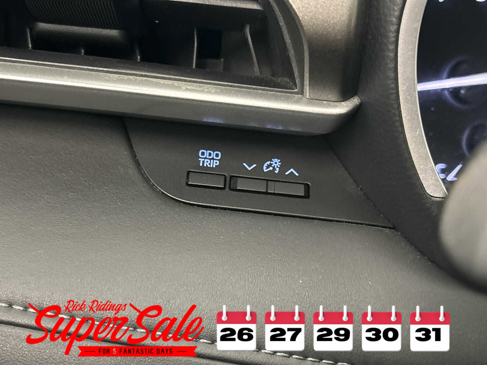 Used 2020 Toyota Highlander XLE image 25