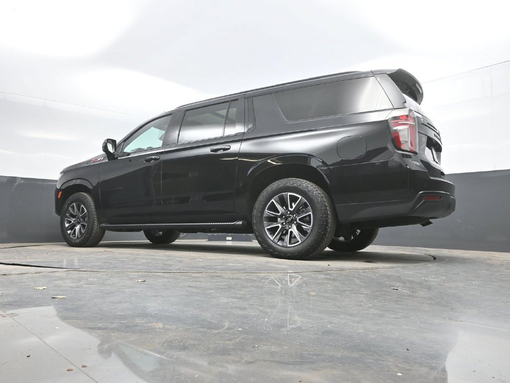 Used 2024 Chevrolet Suburban Z71 w/ Luxury Package AWD/4WD image 40