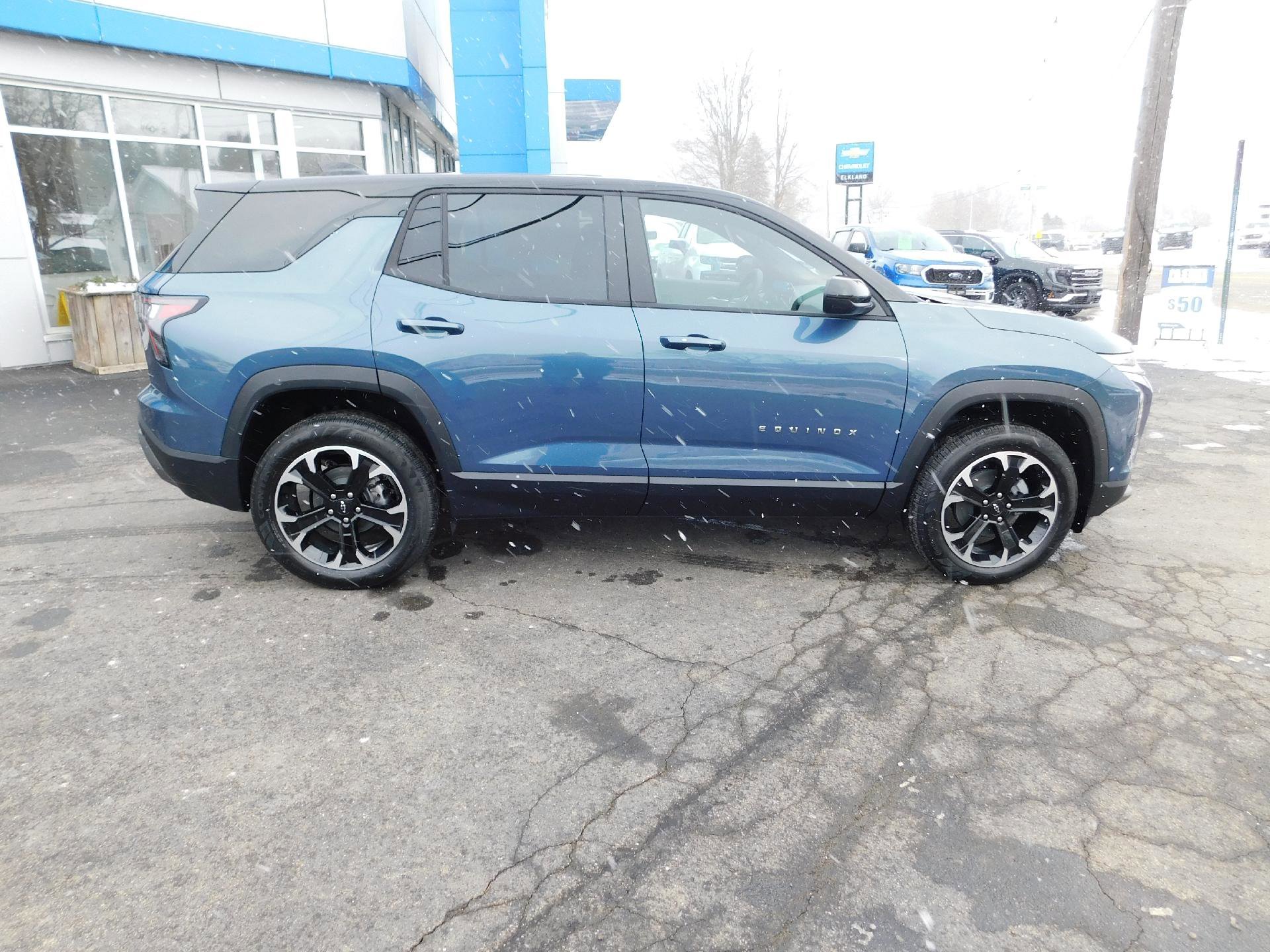 New 2026 Chevrolet Equinox LT w/ Convenience Package II image 11