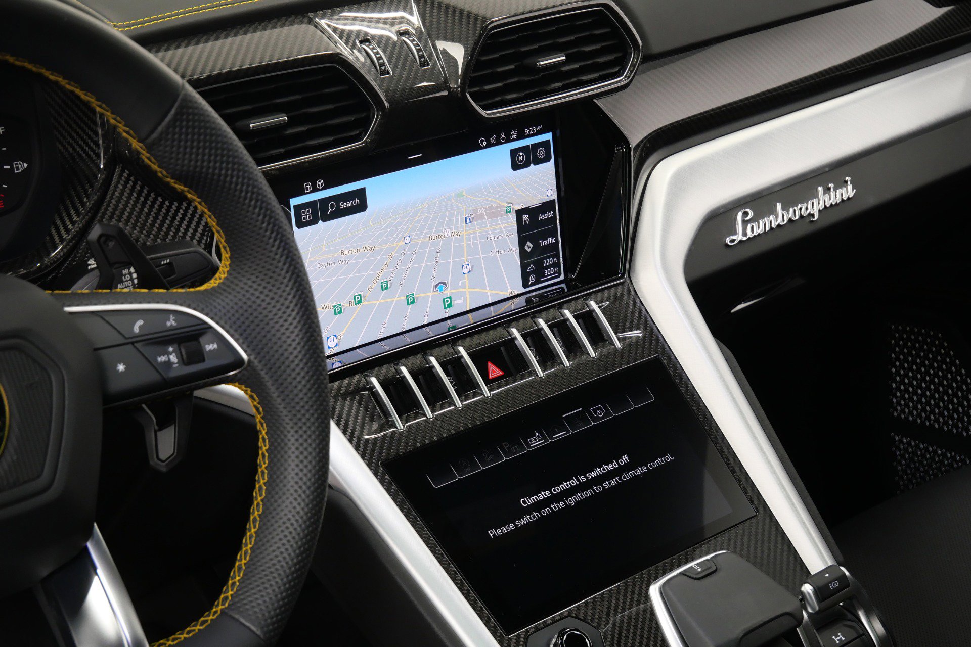 Used 2021 Lamborghini Urus AWD/4WD image 17