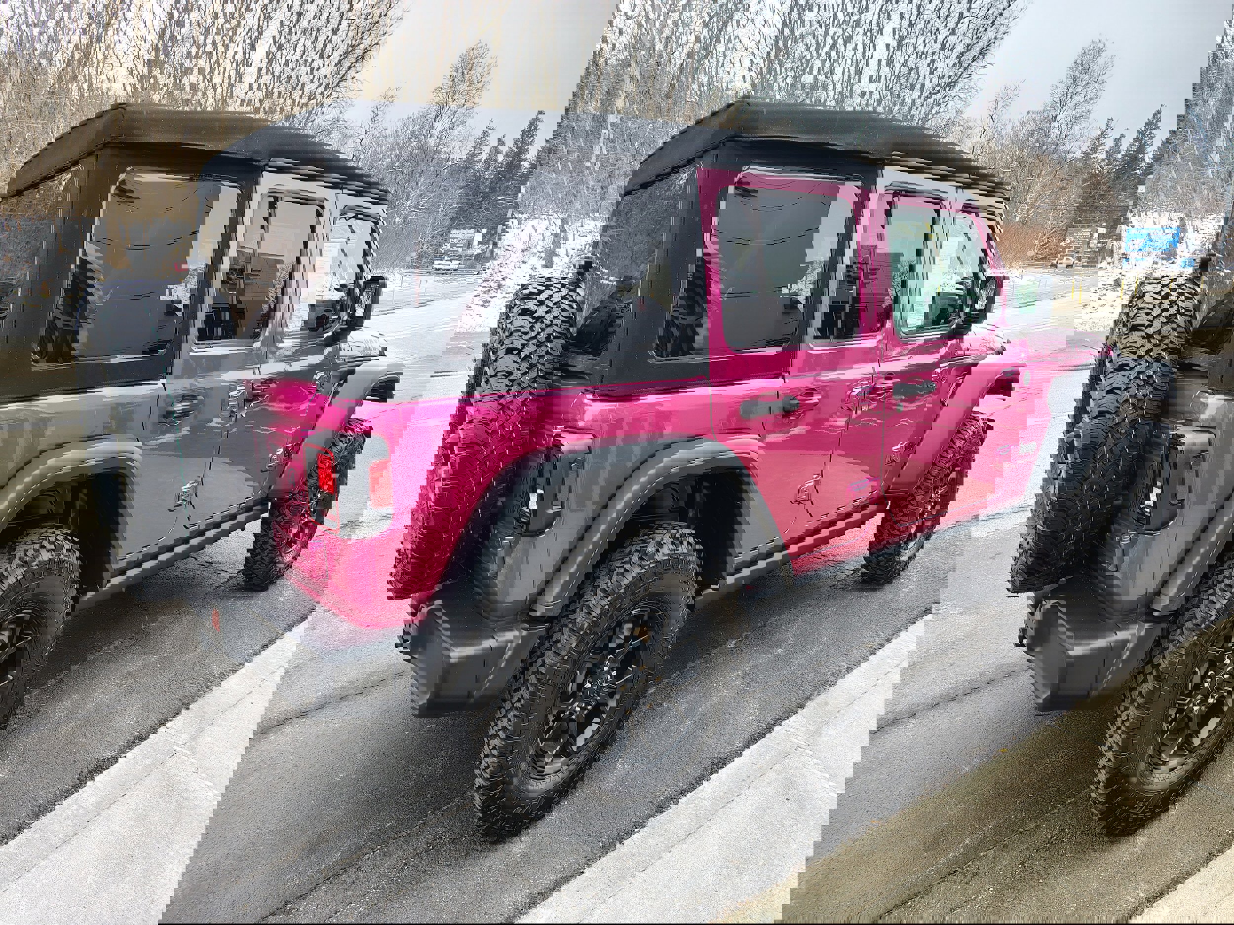 Certified 2024 Jeep Wrangler Willys image 7