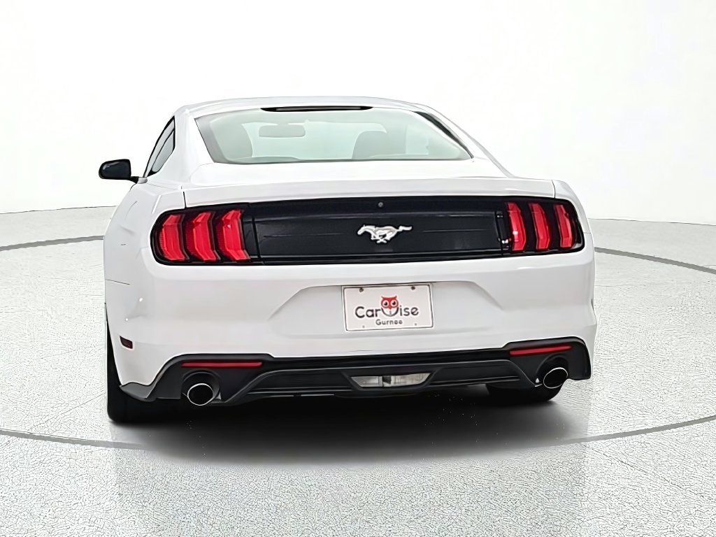 Used 2018 Ford Mustang Coupe RWD image 5