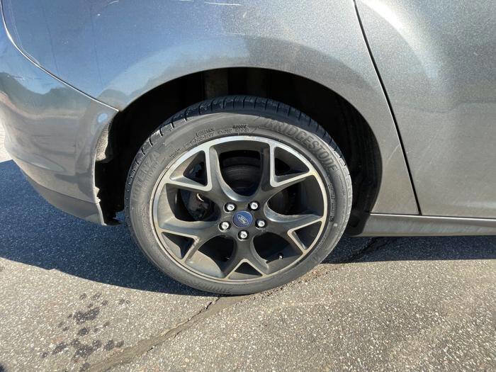Used 2013 Ford Focus SE FWD image 16