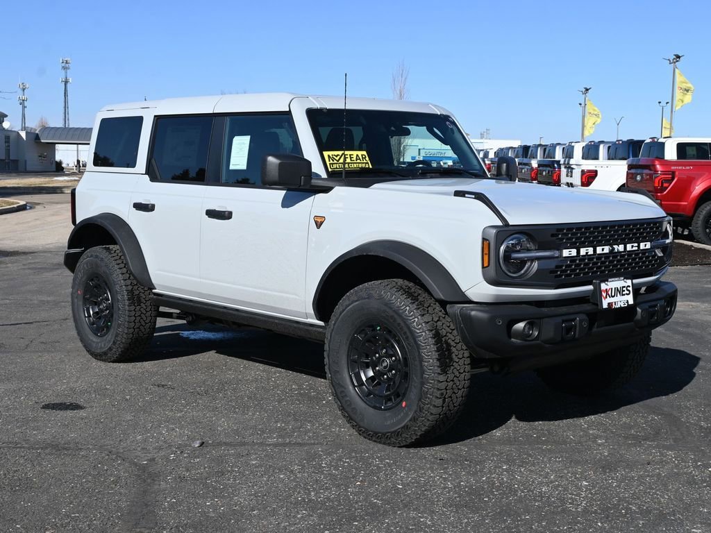 New 2026 Ford Bronco Badlands image 2