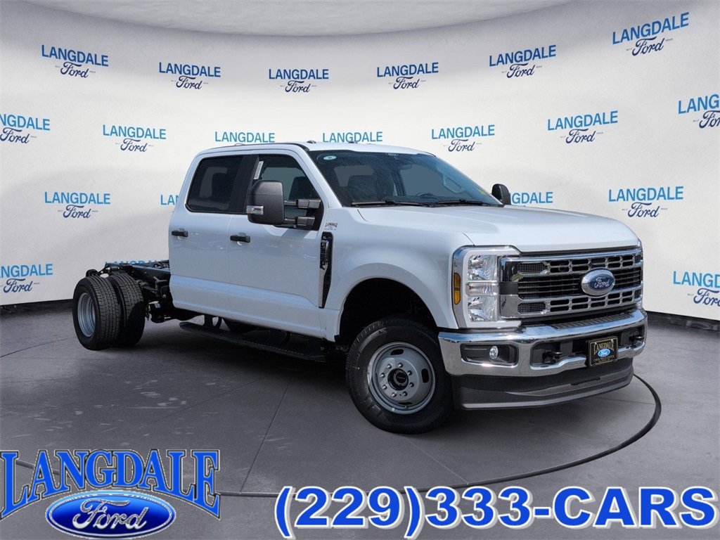New 2026 Ford F350 4x4 Crew Cab DRW Super Duty