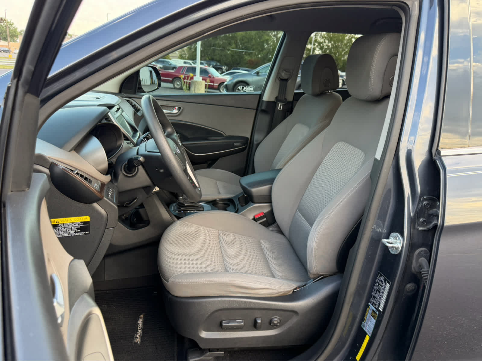 Used 2017 Hyundai Santa Fe SE w/ Cargo Package FWD image 13