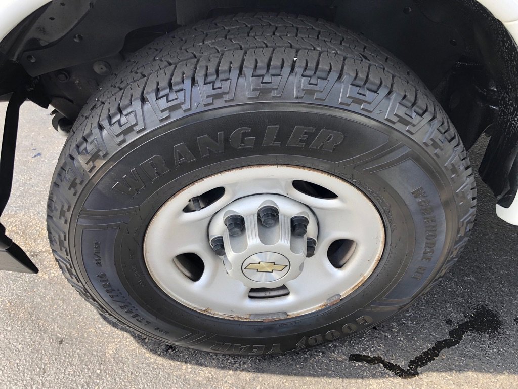 Used 2020 Chevrolet Express 3500 w/ Driver Convenience Package image 10