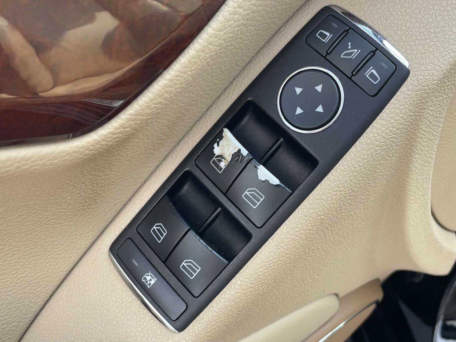 Used 2008 Mercedes-Benz C 300 Sedan image 16