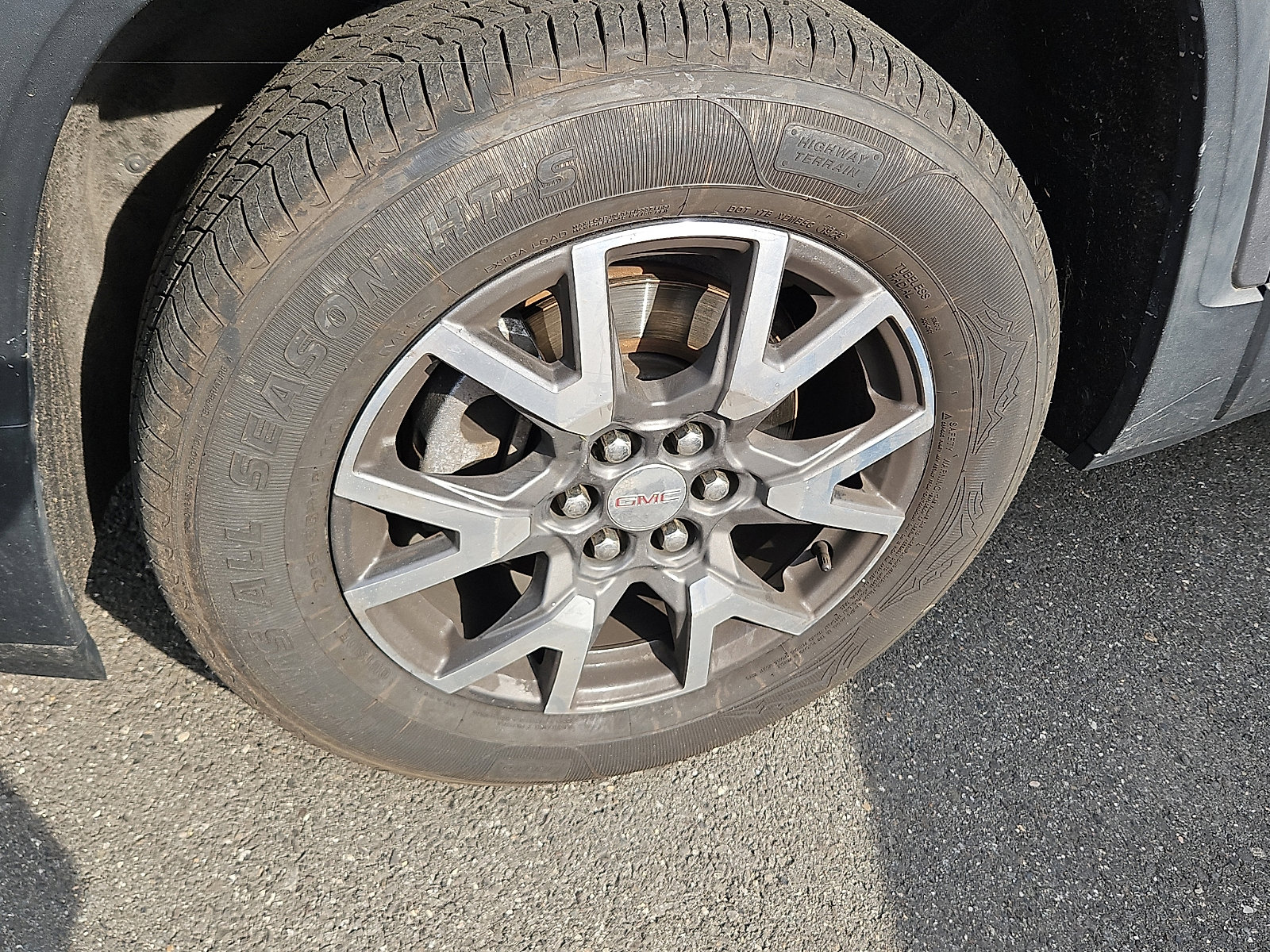 Used 2020 GMC Acadia SLE w/ Driver Convenience Package image 9