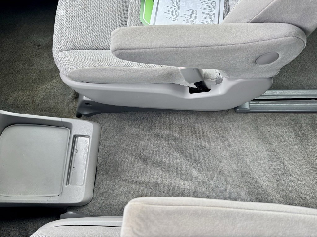 Used 2017 Toyota Sienna L image 34