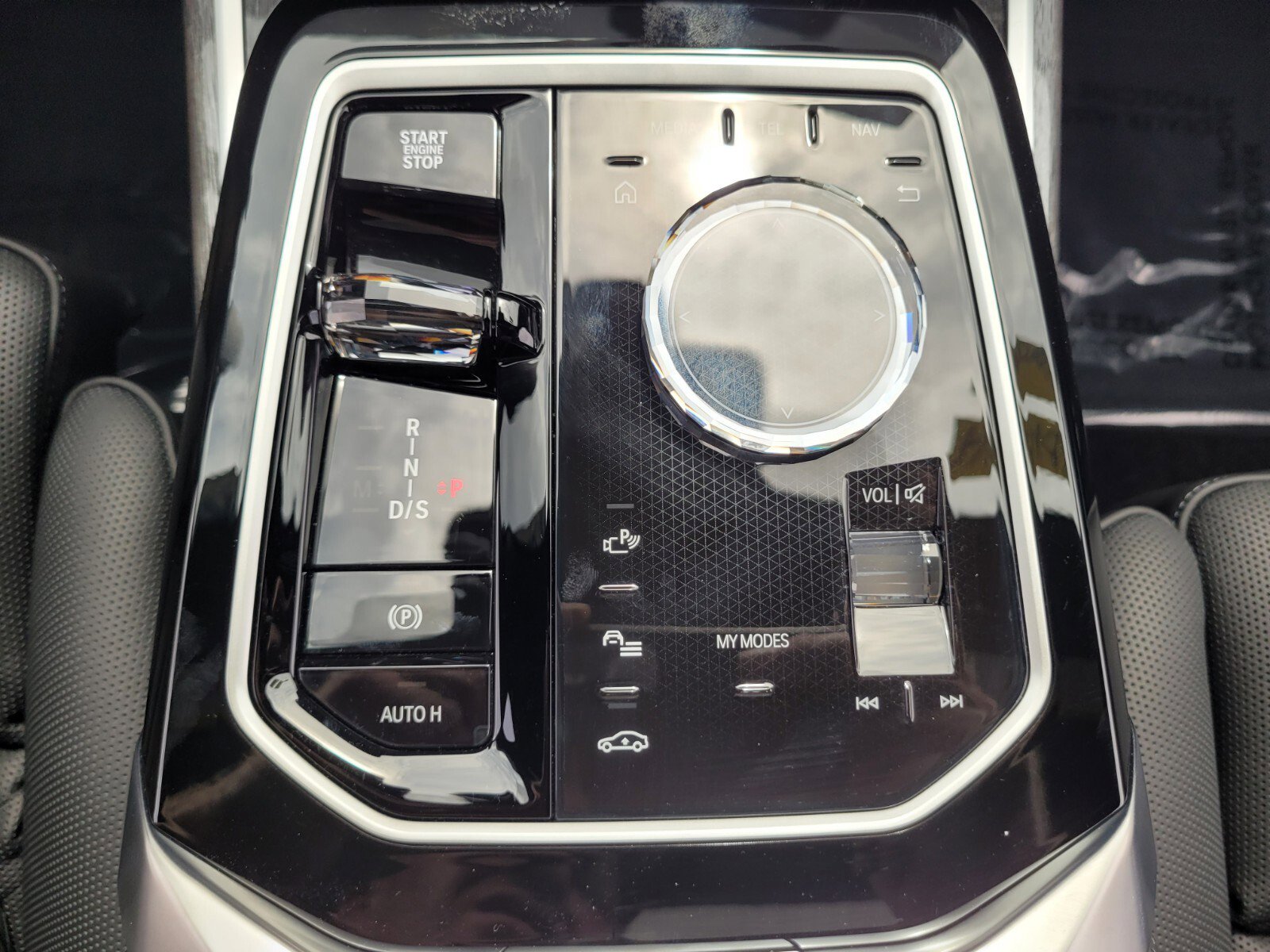 Used 2026 BMW 760i xDrive w/ Executive Package image 25