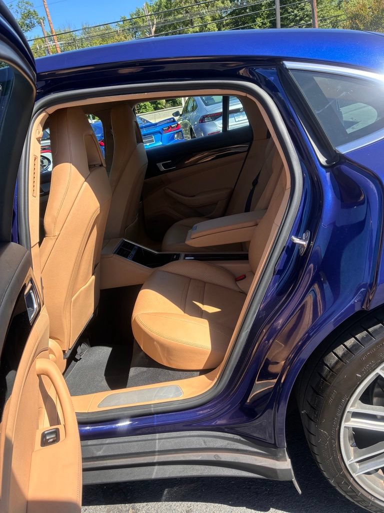 Used 2020 Porsche Panamera 4S AWD/4WD image 29