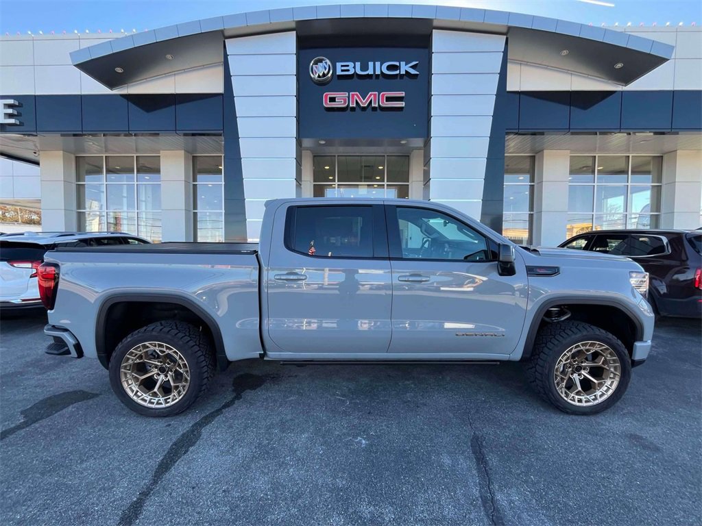 New 2025 GMC Sierra 1500 Denali image 2