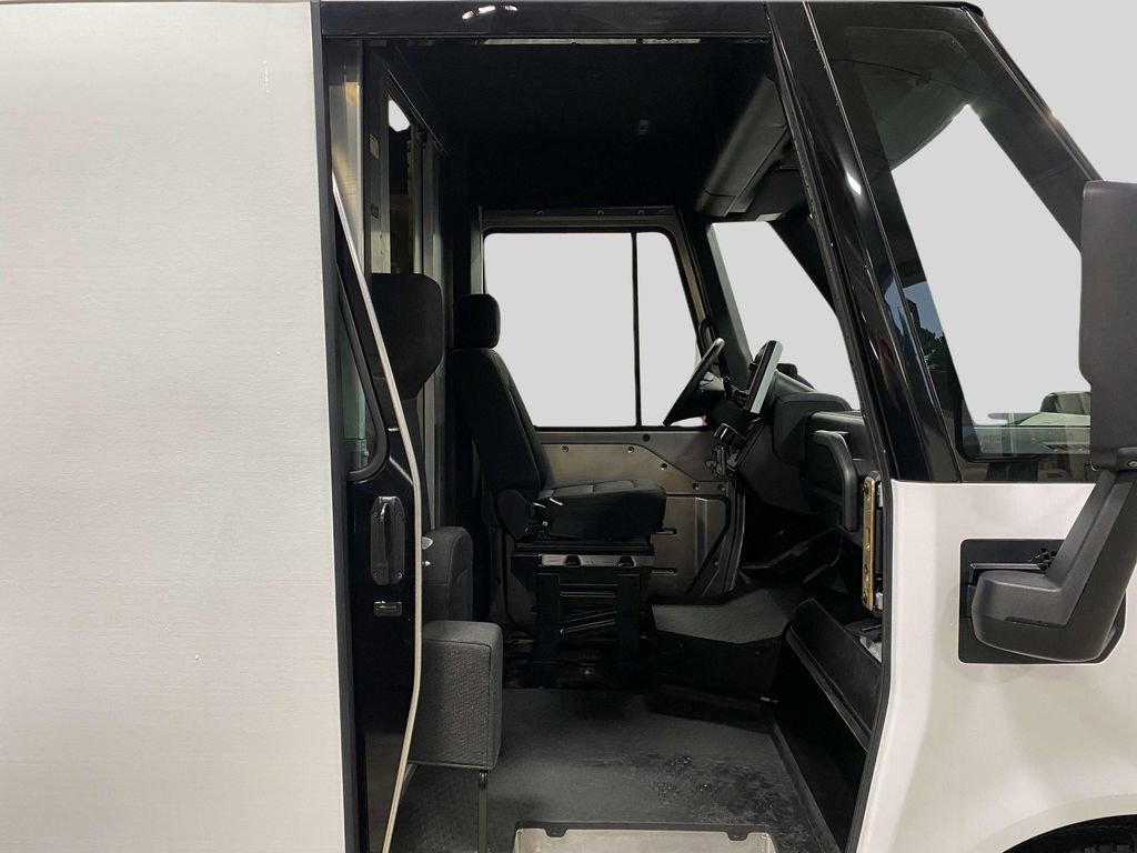 Used 2023 Chevrolet Brightdrop 600 w/ Active Safety Package 2 AWD/4WD image 9