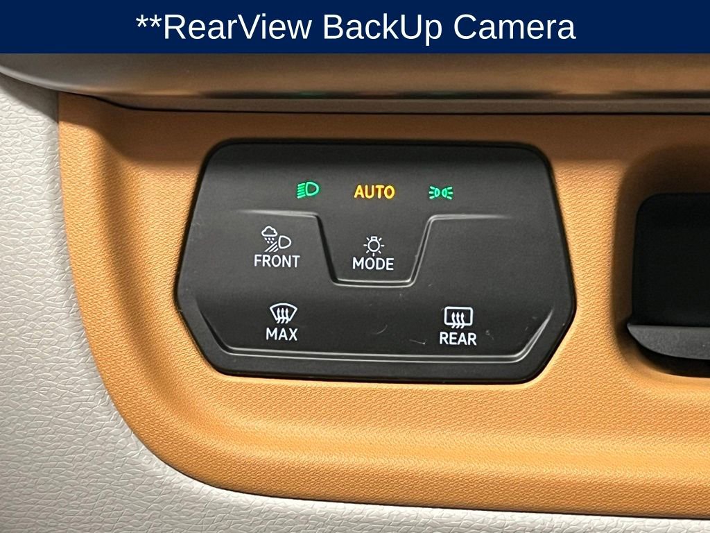 Used 2025 Volkswagen ID. Buzz 1st Edition image 17