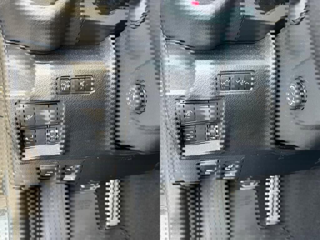 Used 2023 Lexus IS 350 F Sport w/ Navigation Package image 18