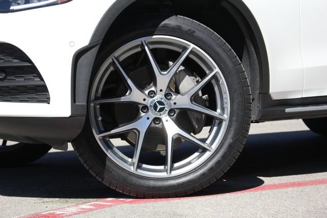 Used 2021 Mercedes-Benz GLC 300 4MATIC Coupe image 3