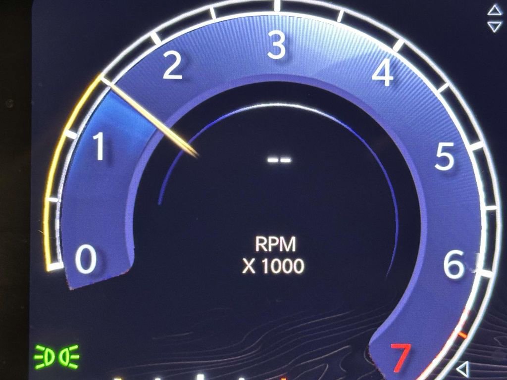 Used 2023 Jeep Grand Cherokee Limited w/ Black Appearance Package image 33