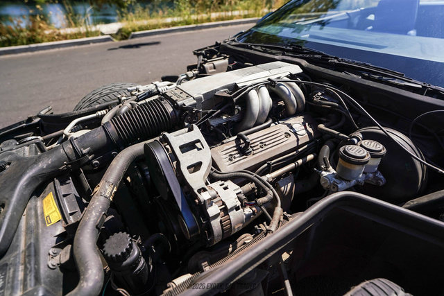 Used 1988 Chevrolet Corvette Convertible RWD image 26