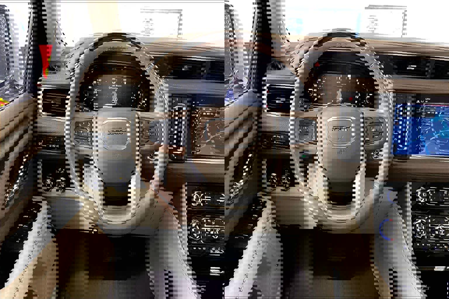 Used 2023 GMC Yukon XL Denali w/ Denali Reserve Package image 5