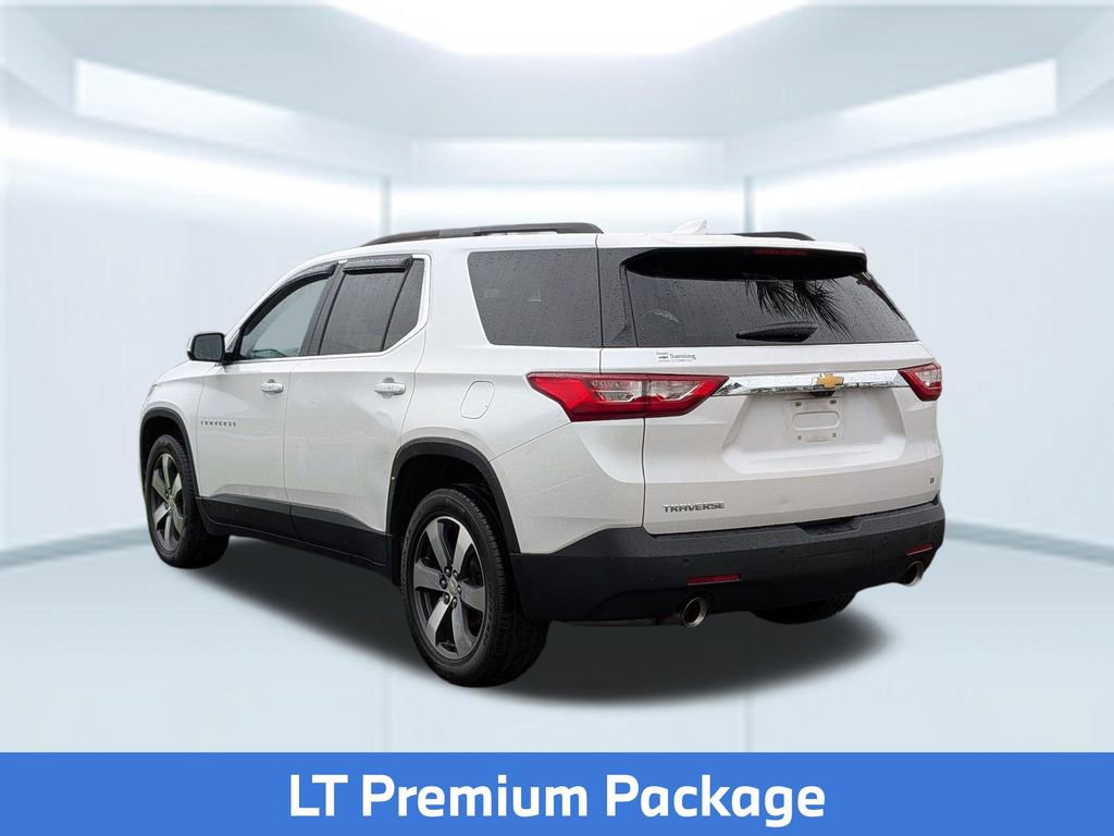 Used 2019 Chevrolet Traverse LT w/ LT Premium Package FWD image 4