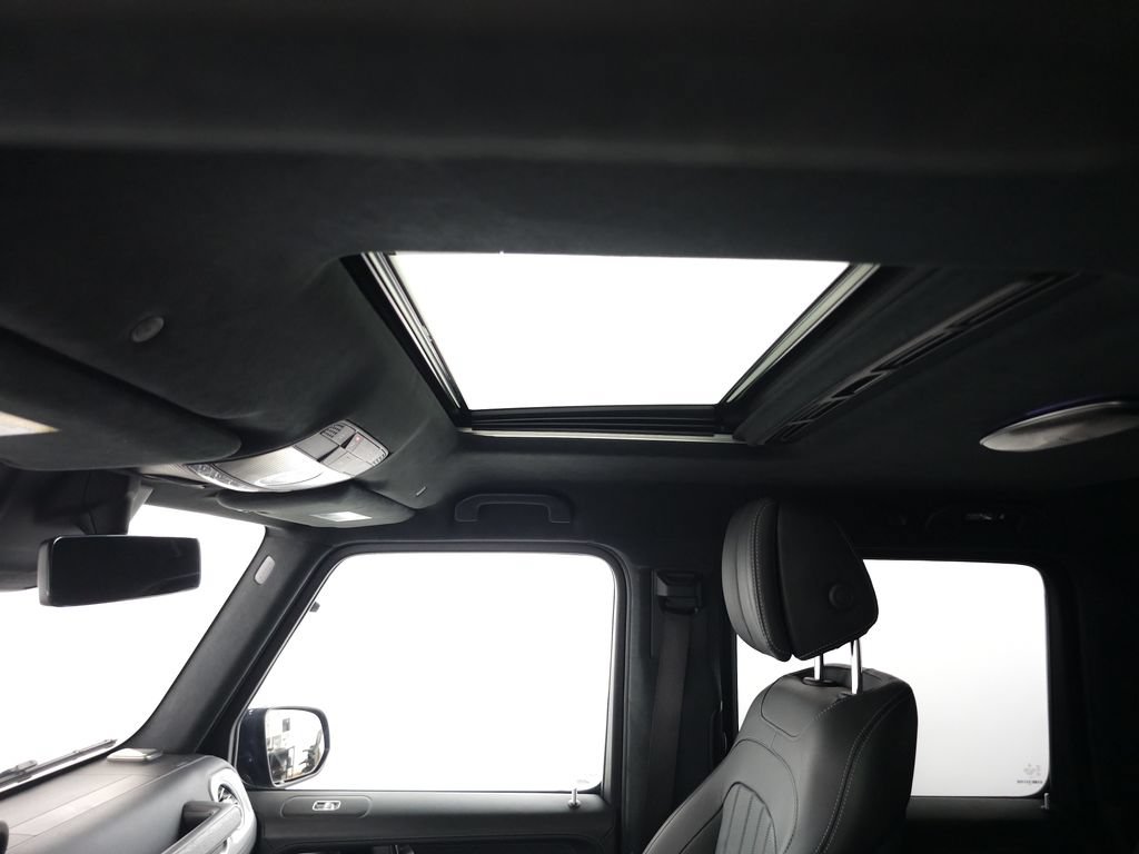 Used 2025 Mercedes-Benz G 550 image 26