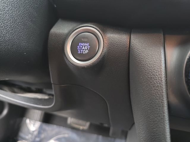 Used 2020 Hyundai Kona SEL Plus FWD image 38
