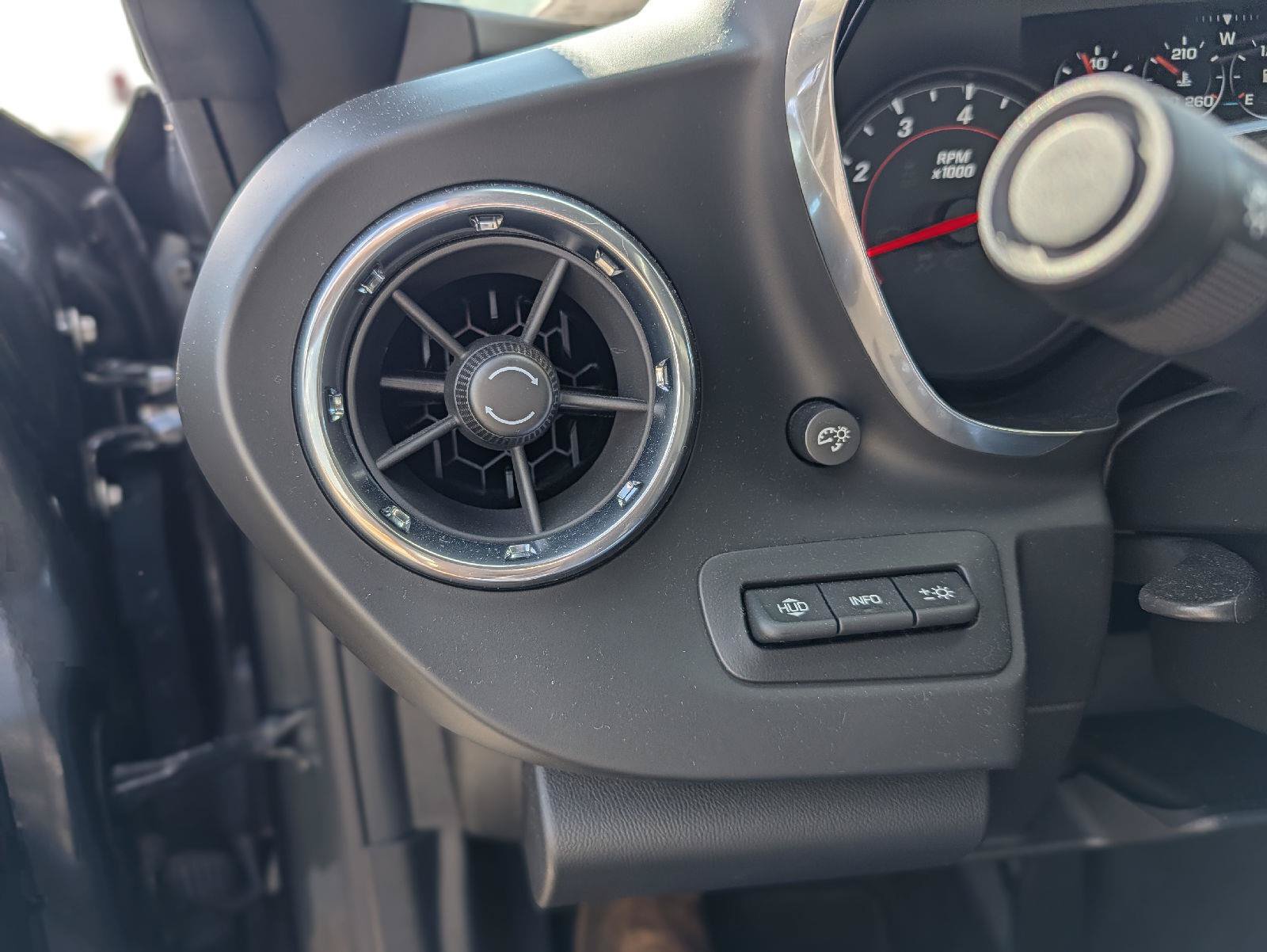 Used 2018 Chevrolet Camaro SS RWD image 28