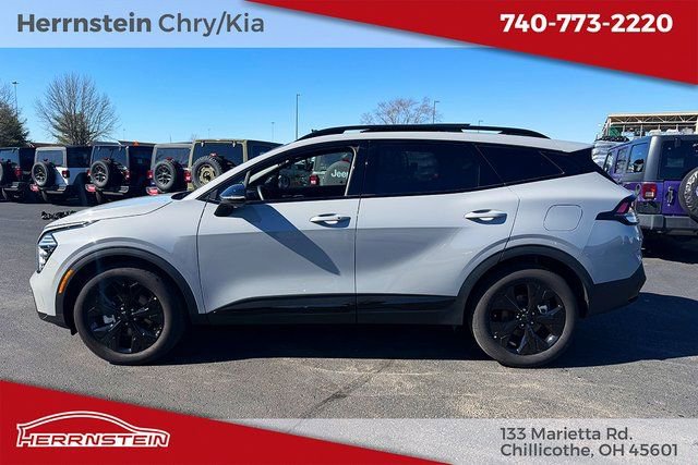 Used 2025 Kia Sportage X-Line w/ Premium Package image 4