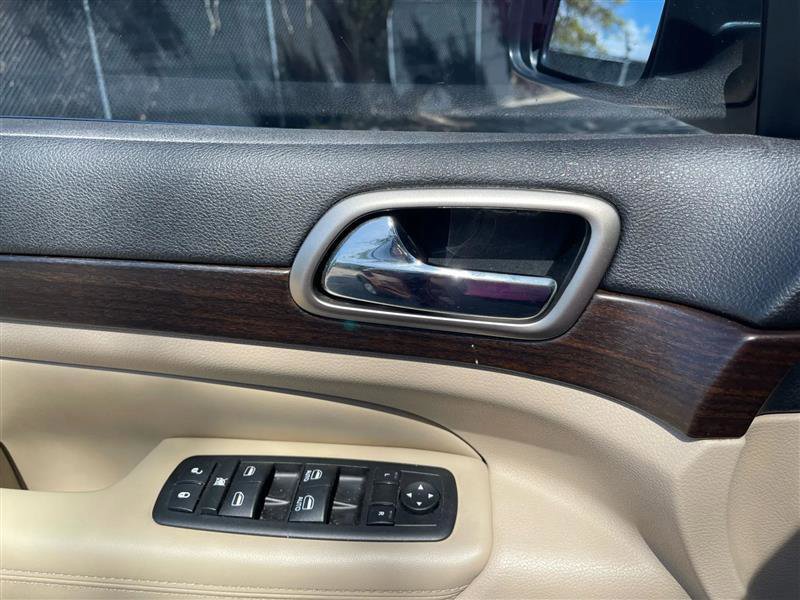 Used 2014 Jeep Grand Cherokee Laredo w/ Quick Order Package 23E RWD image 6