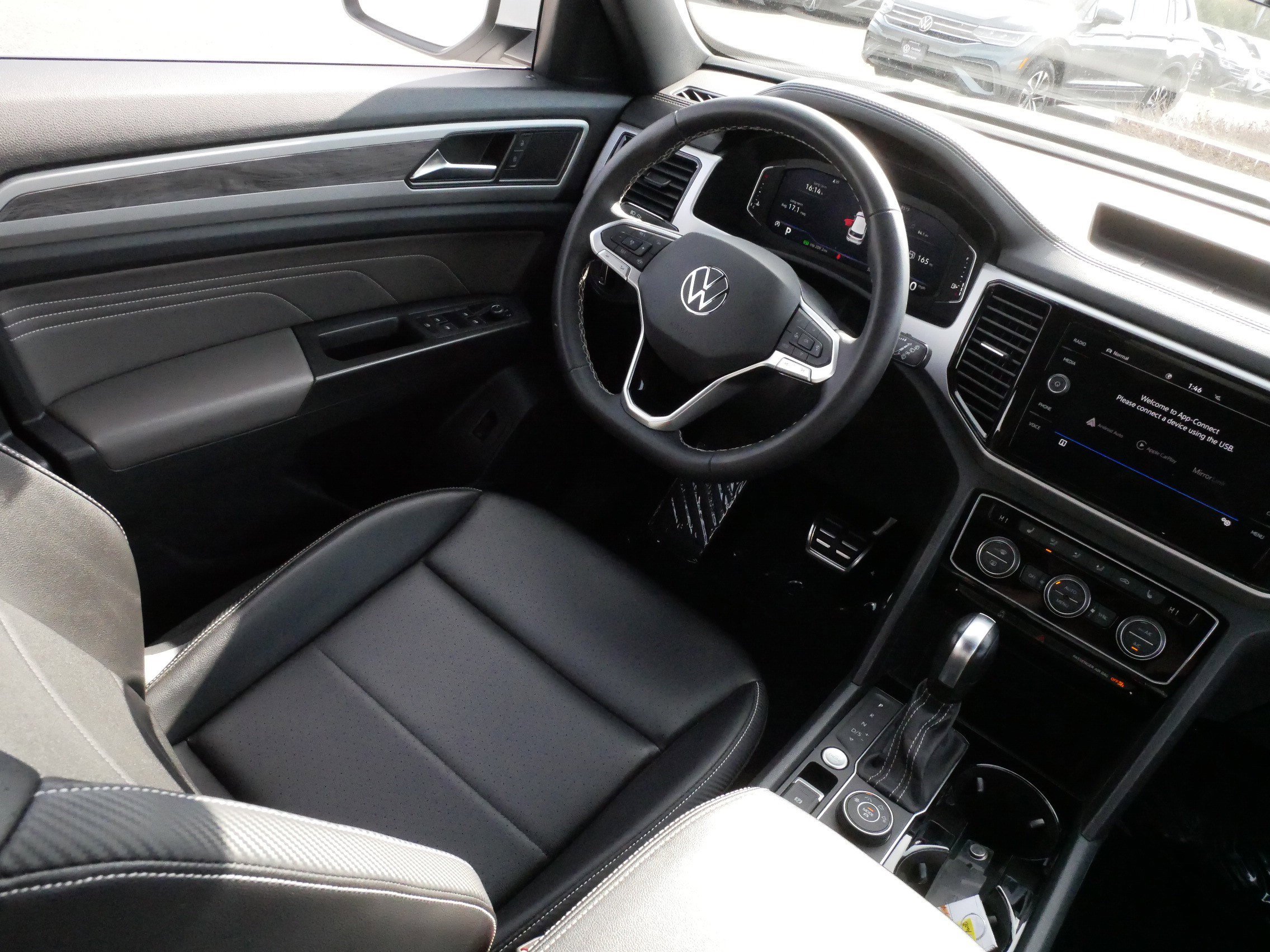 Certified 2023 Volkswagen Atlas Cross Sport SE AWD/4WD image 9