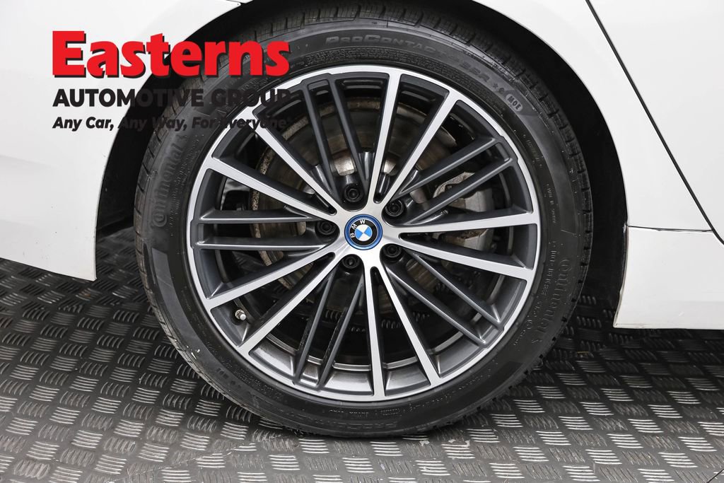 Used 2023 BMW 530e xDrive w/ Convenience Package AWD/4WD image 34