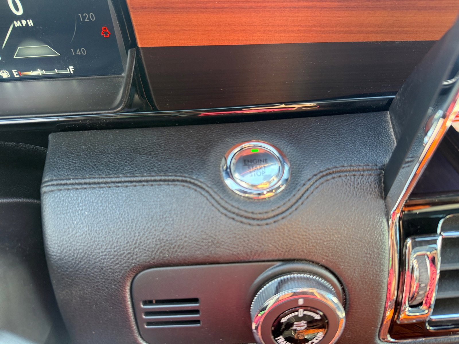 Used 2019 Lincoln Navigator Reserve image 21