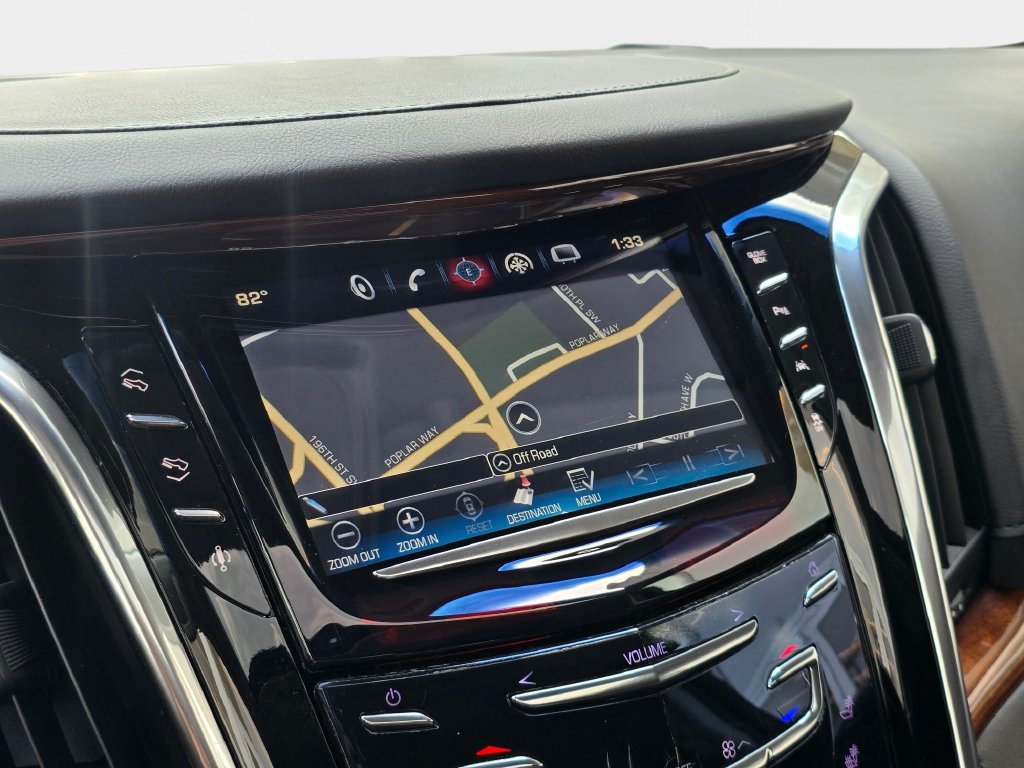 Used 2016 Cadillac Escalade Luxury AWD/4WD image 26