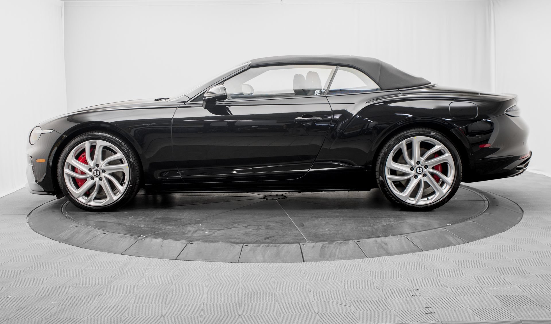 New 2026 Bentley Continental GTC AWD/4WD image 14