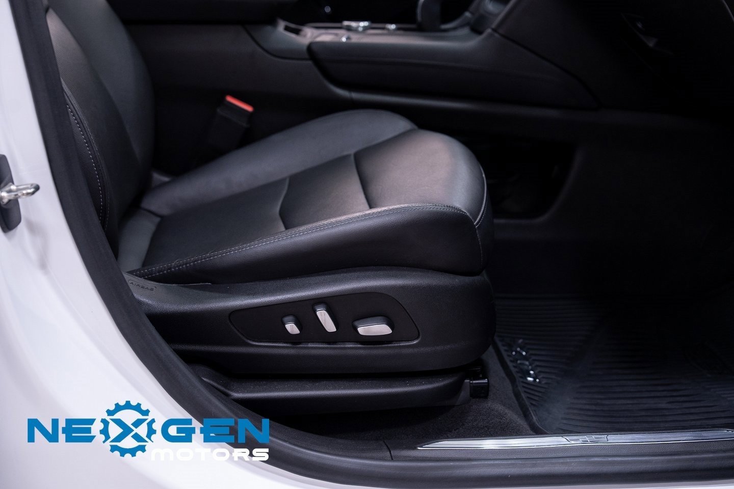 Used 2021 Cadillac XT5 Premium Luxury image 53