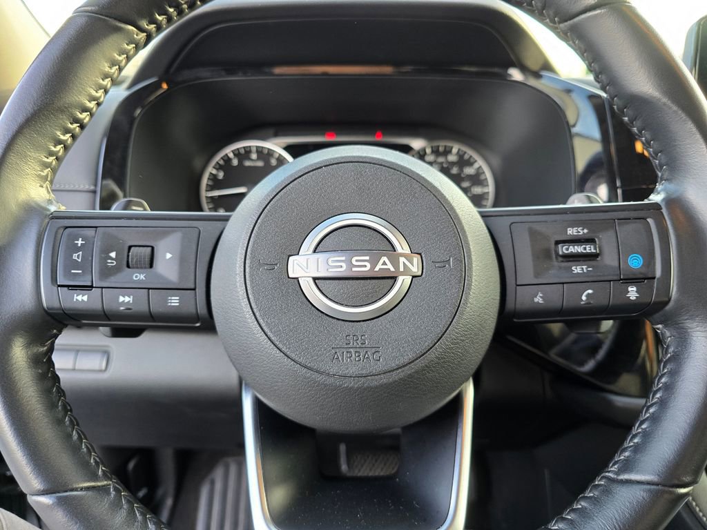 Used 2024 Nissan Pathfinder SV image 25
