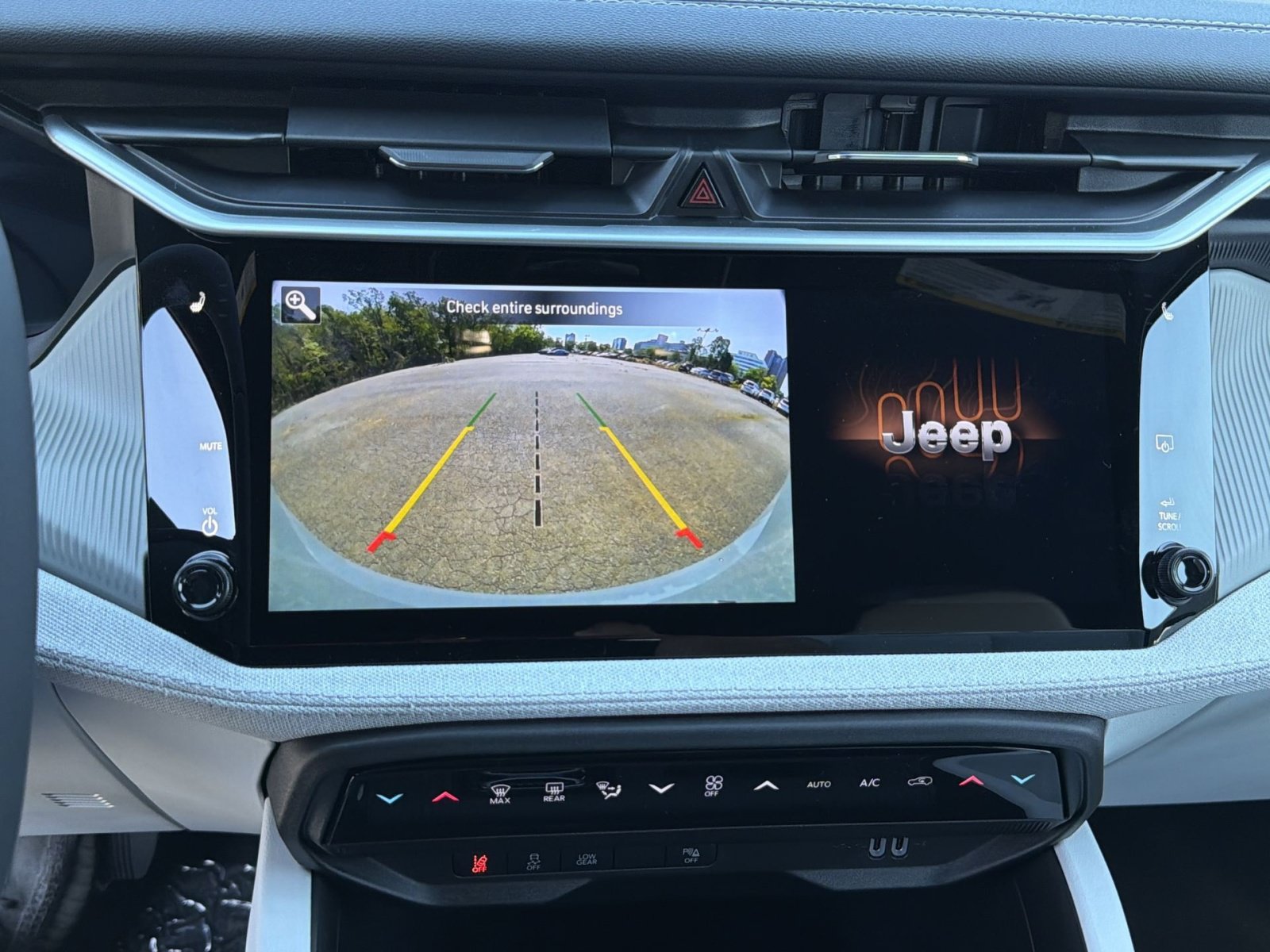 New 2026 Jeep Cherokee Laredo AWD/4WD image 19