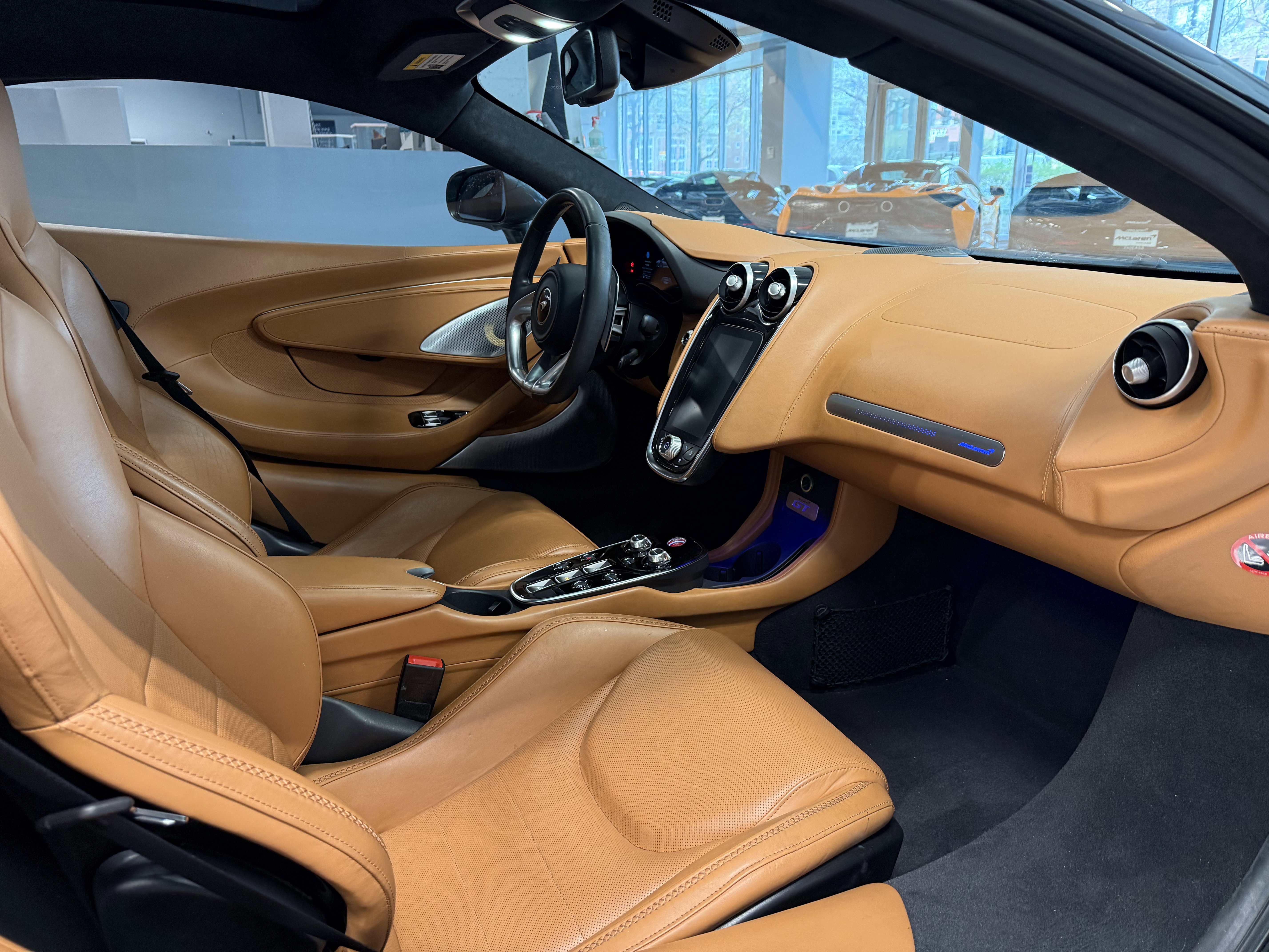 Used 2023 McLaren GT RWD image 10