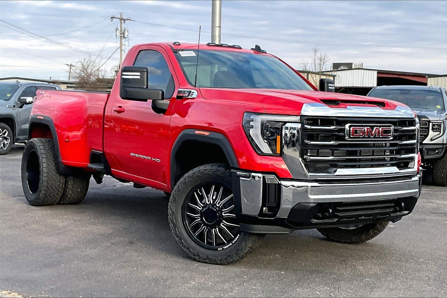 New 2026 GMC Sierra 3500 SLE image 2