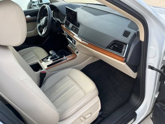Used 2021 Audi Q5 2.0T Premium Plus w/ Premium Plus Package AWD/4WD image 17