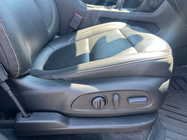 Used 2023 Chevrolet Traverse LT AWD/4WD image 11