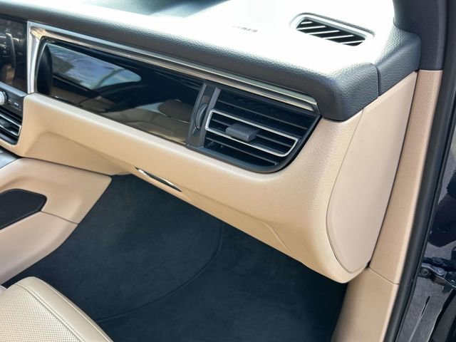 Used 2021 Porsche Macan image 29